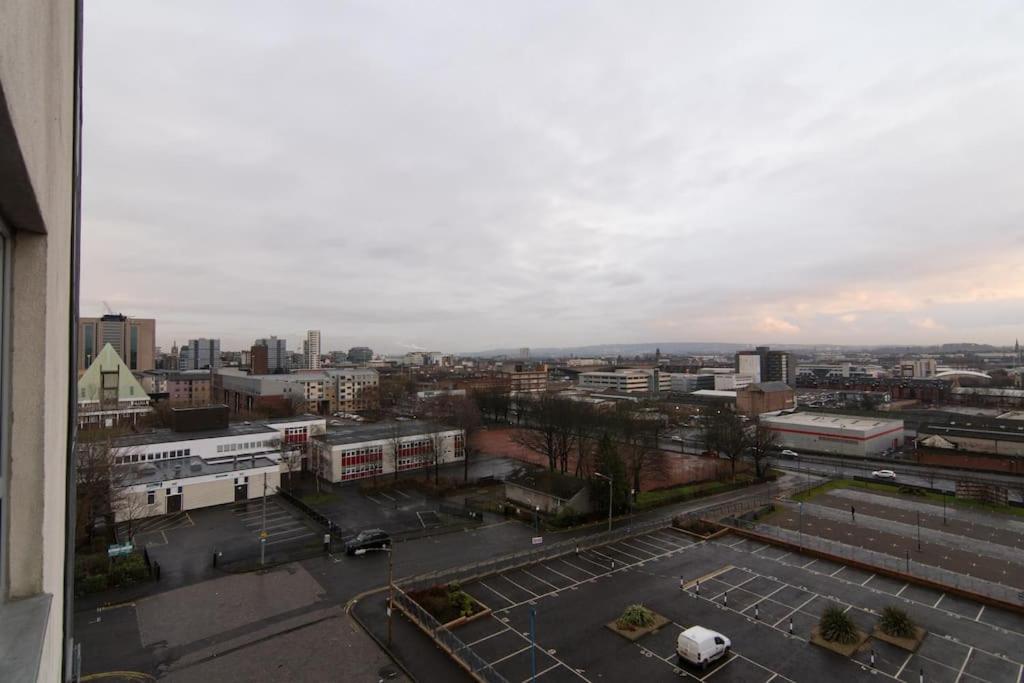 Executive 2 Bed 2 Bath - Free Parking Apartment Glasgow Exterior photo